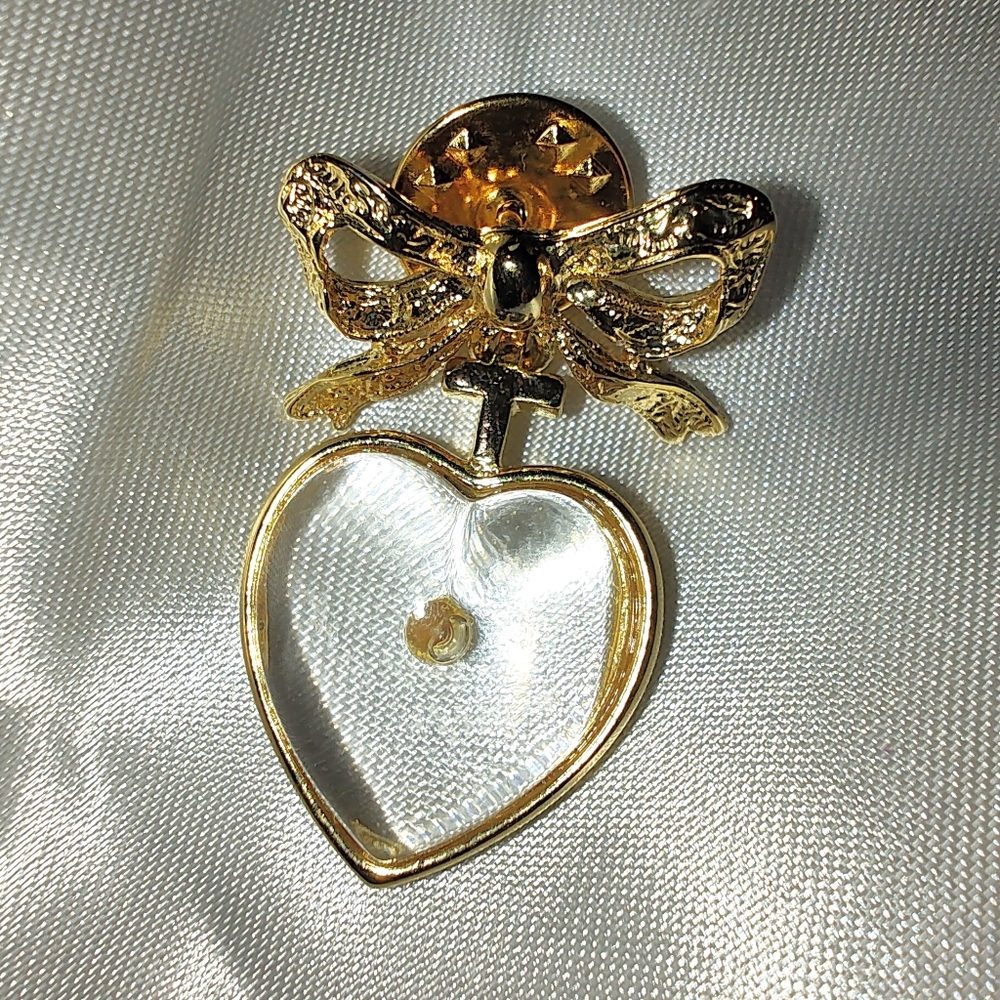 Vintage Gold Tone Religious Clear Glass Heart With Mustard Seed Pin with Bow